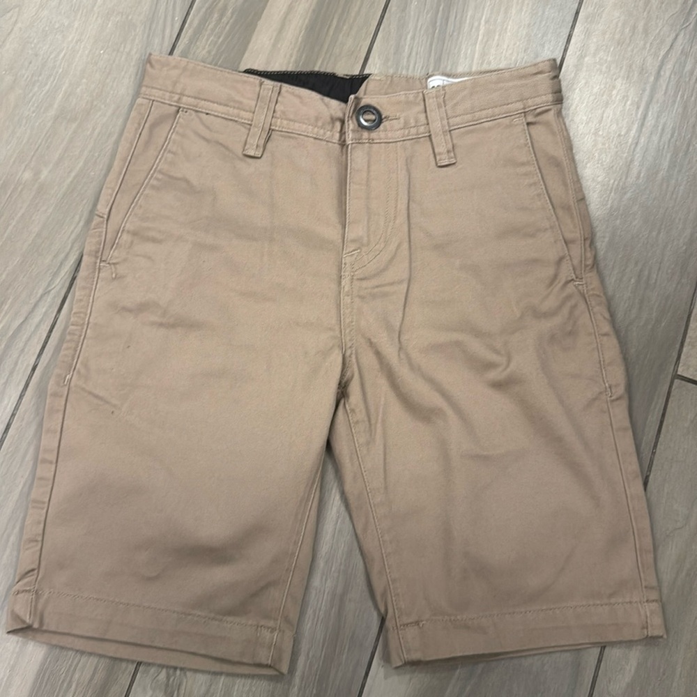 Boys Volcom shorts. Size 25 waist (10-12) tan colored flat front twill shorts